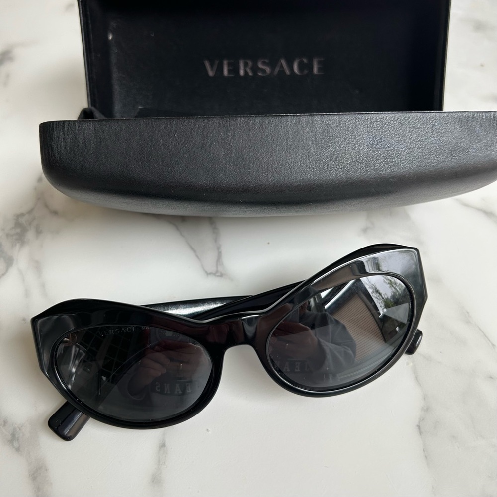 💯 authentic Versace sunglasses - Picture 4 of 10